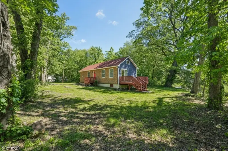 57 Riverlawn Dr, Wayne, NJ 07470 - Image #3