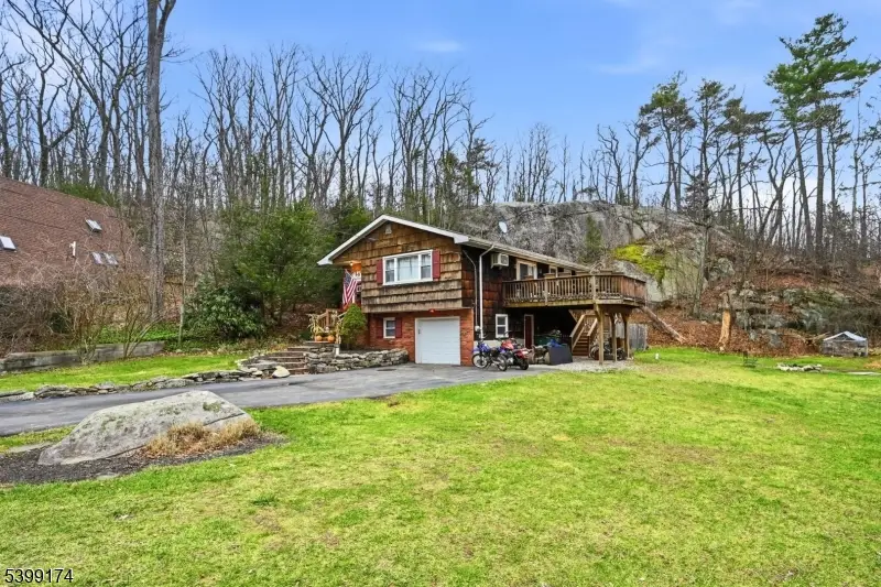 529 Tranquility Dr, Highland Lakes, NJ 07422 - Image #1