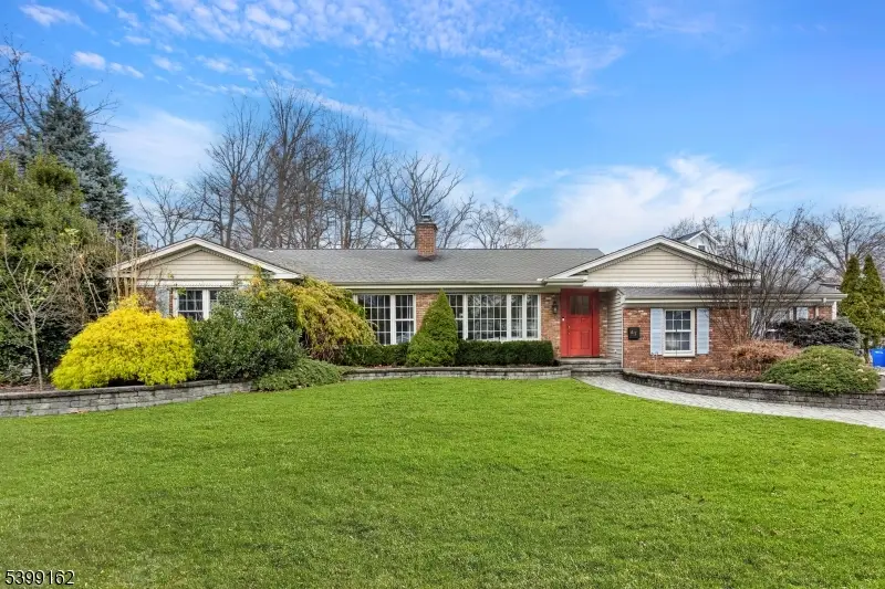 47 Brookdale Pl, Cranford, NJ 07016 - Image #1