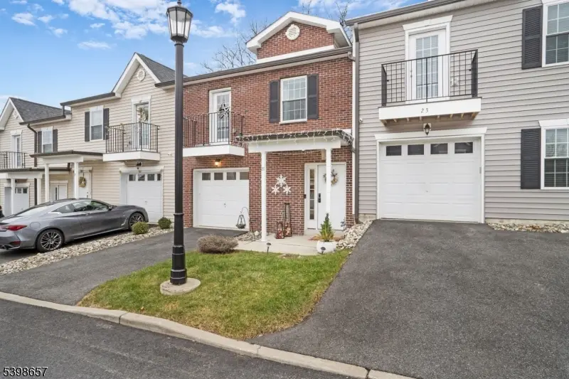 21 Gregg Ct, Newton, NJ 07860 - Image #2