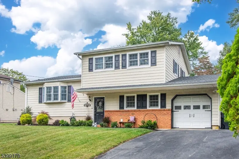 150 College View Dr, Hackettstown, NJ 07840 - Image #3