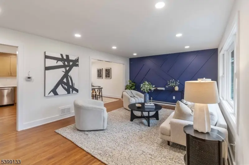 6 Kenneth Ct, Florham Park, NJ 07932 - Image #3