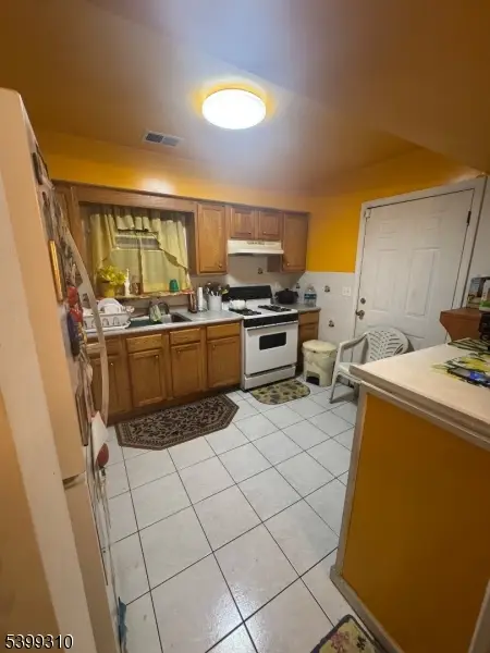 341 Hunterdon St, Newark, NJ 07103 - Image #2