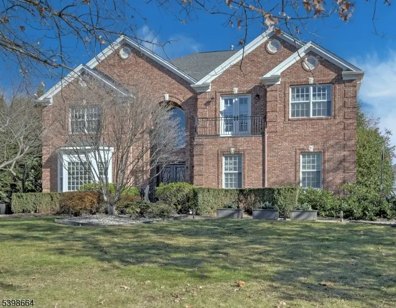 6 Norman Ct, Livingston, NJ 07039 - Image #1