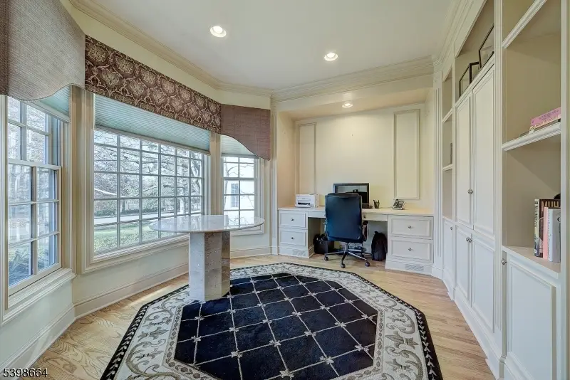 6 Norman Ct, Livingston, NJ 07039 - Image #3