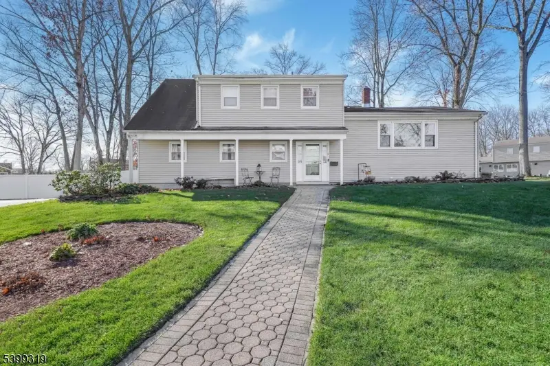9 Allison Ct, Wayne, NJ 07470 - Image #2