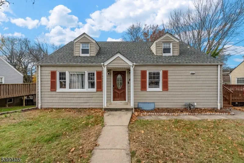 47 Browertown Rd, Little Falls, NJ 07424 - Image #1