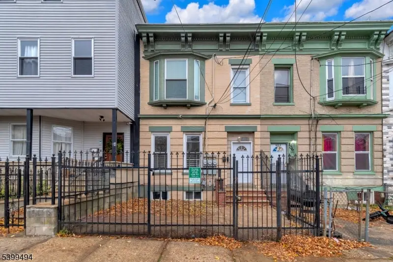 106 Peabody Pl, Newark, NJ 07104 - Image #2