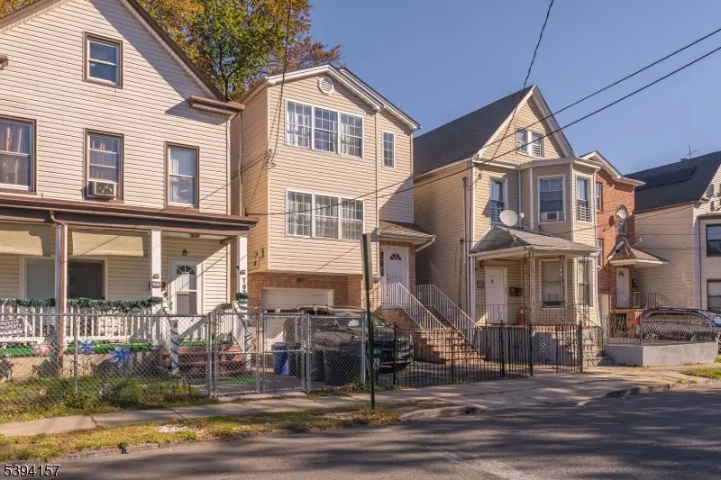 1073 Bond St, Elizabeth, NJ 07201 - Image #3