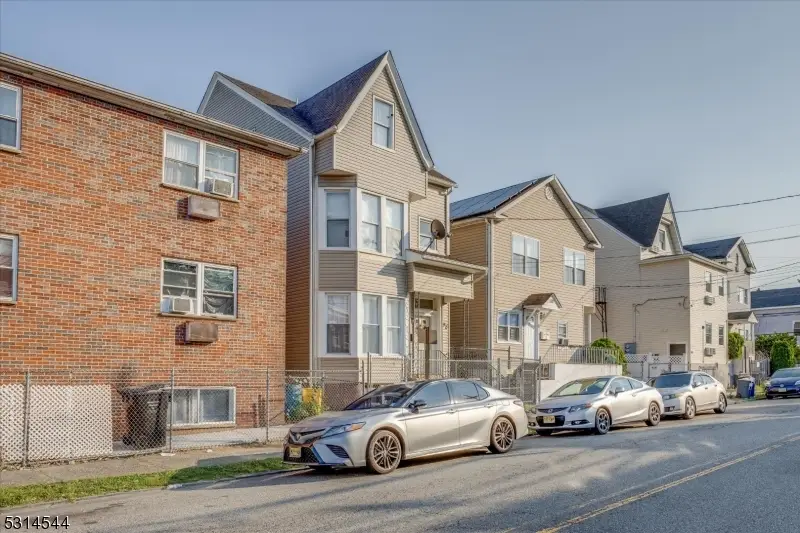 92 Bloomfield Ave, Paterson, NJ 07503 - Image #2