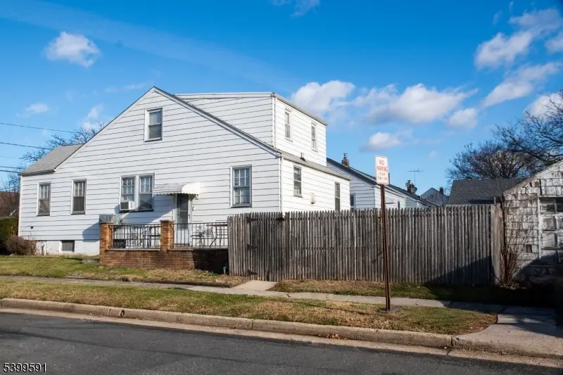1019 W Henry St, Linden, NJ 07036 - Image #2