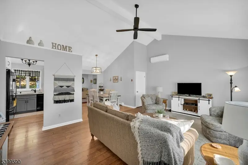 15 Fairview Ave, Hamburg, NJ 07419 - Image #1