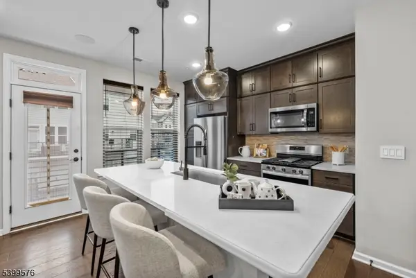 4 Sadie Cir #4204, Union Twp., NJ 07083