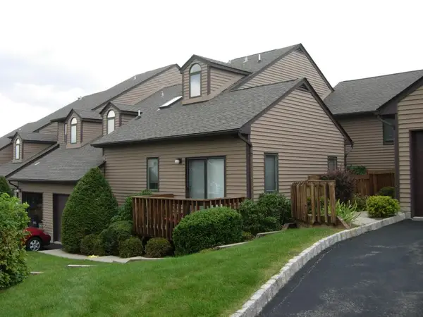 302 E Lincoln Ave, Roselle Park Boro, NJ 07204