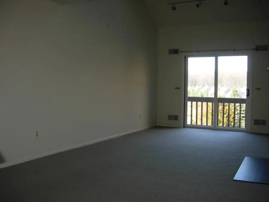 302 E Lincoln Ave, Roselle Park, NJ 07204 - Image #3