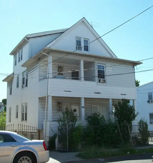 134 Oakwood Dr, Wayne Twp., NJ 07470