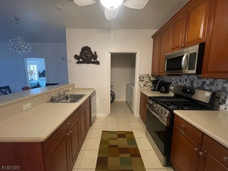 132 Cory Ln #132, Elmwood Park, NJ 07407 - Image #3