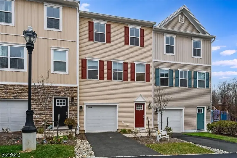 14 Kelly Ln, Mount Hope, NJ 07885 - Image #2
