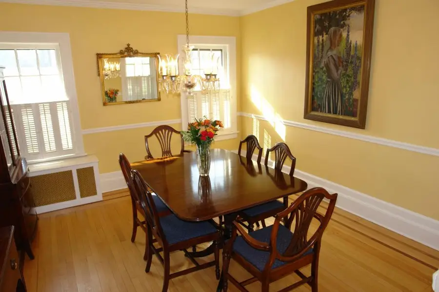 305 Top Ave, Green Brook Township, NJ 08812 - Image #3