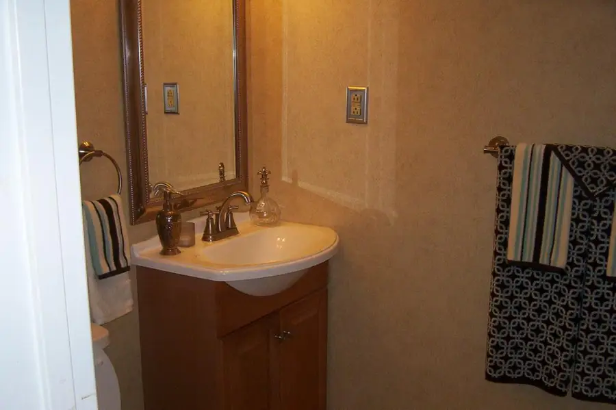 145 S 9th Ave, Manville, NJ 08835 - Image #2