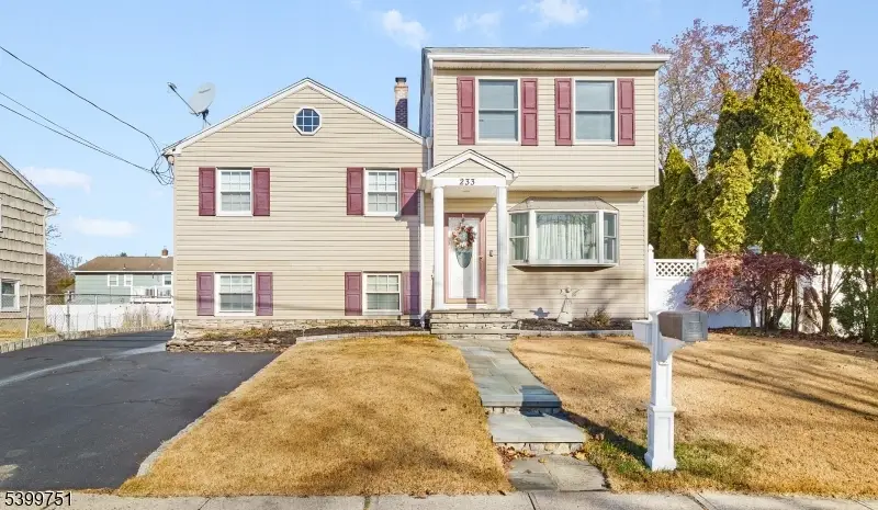 233 Walnut Ave, Pompton Lakes, NJ 07442 - Image #2