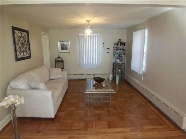 8 Tremont Ave, East Orange, NJ 07018 - Image #2