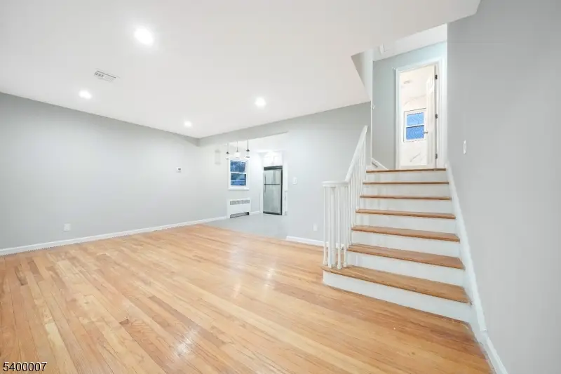 731 Essex Ave, Linden, NJ 07036 - Image #2