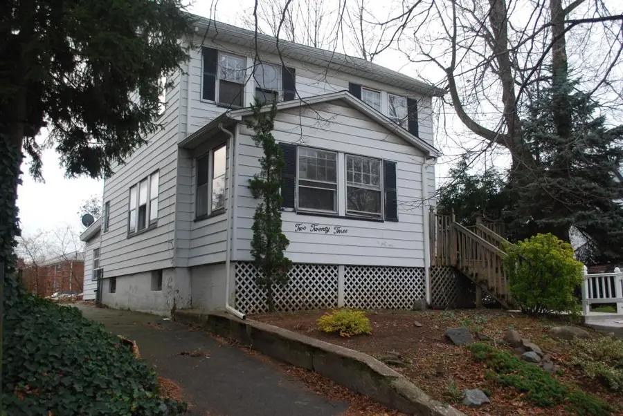 160 W Colfax Ave, Roselle Park, NJ 07204 - Image #2