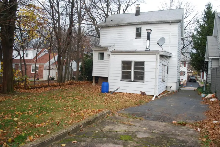 160 W Colfax Ave, Roselle Park, NJ 07204 - Image #3