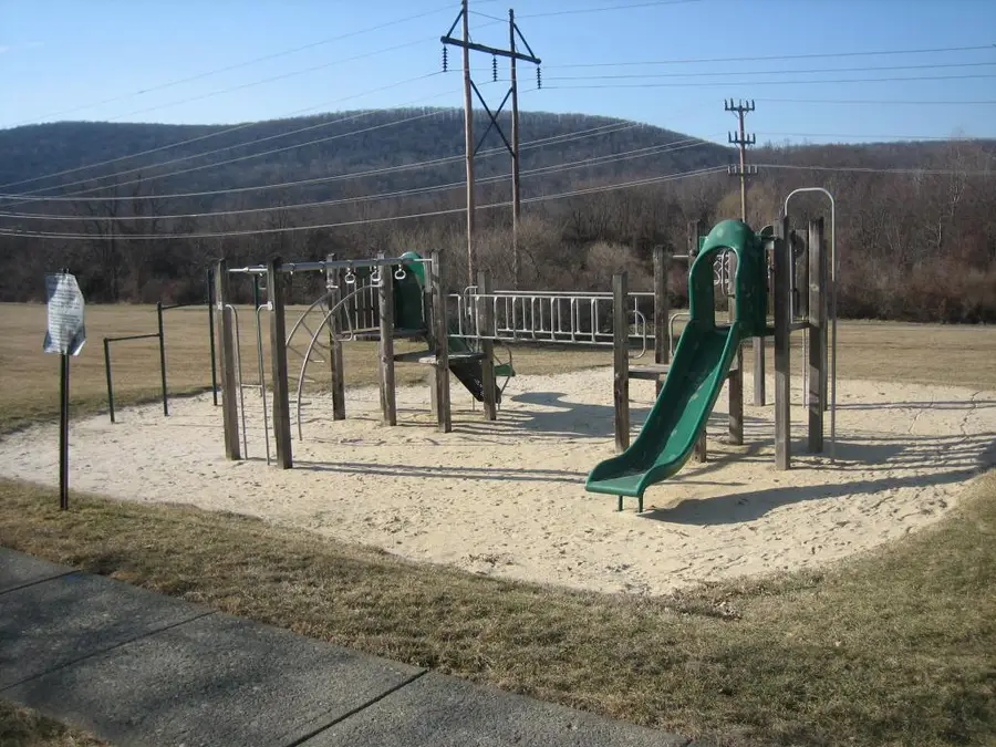 11 Furnace Rd, Chester Township, NJ 07930 - Image #2