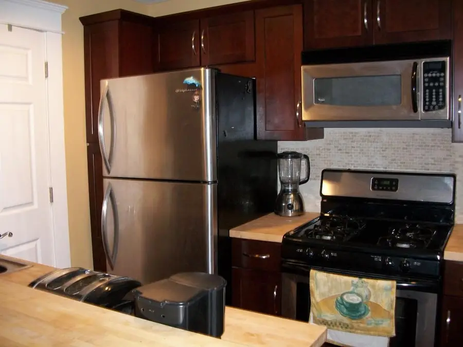 263 Stiles St, Elizabeth, NJ 07208 - Image #2