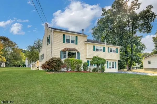 19 Indian Ln, Mount Olive Twp., NJ 07840