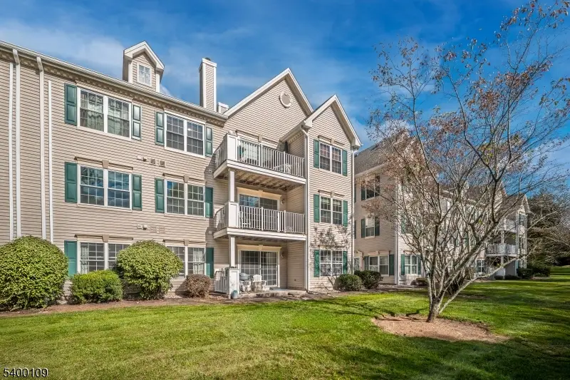 818 Magnolia Ln, Branchburg, NJ 08876 - Image #1