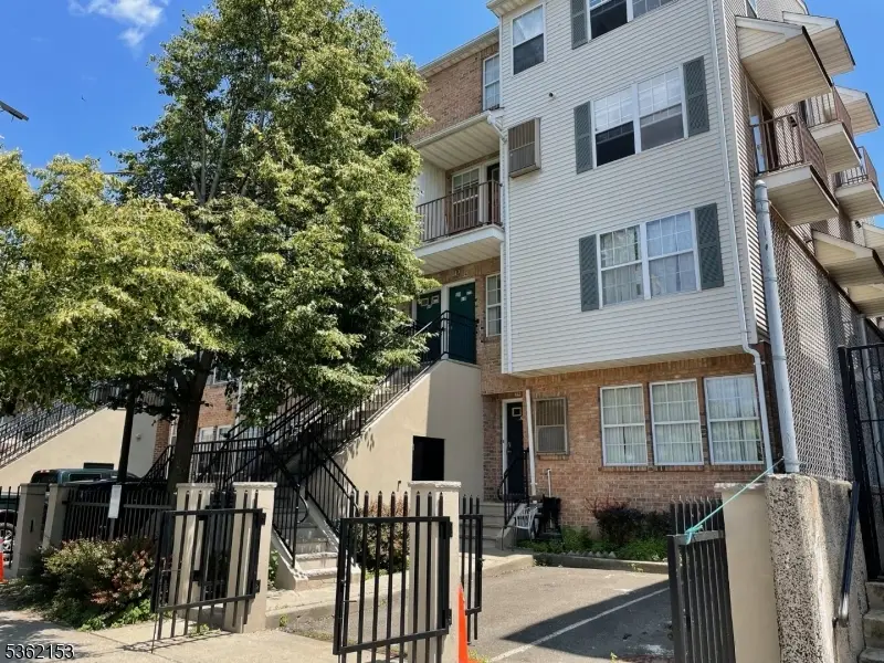 76 Union St, Newark, NJ 07105 - Image #1