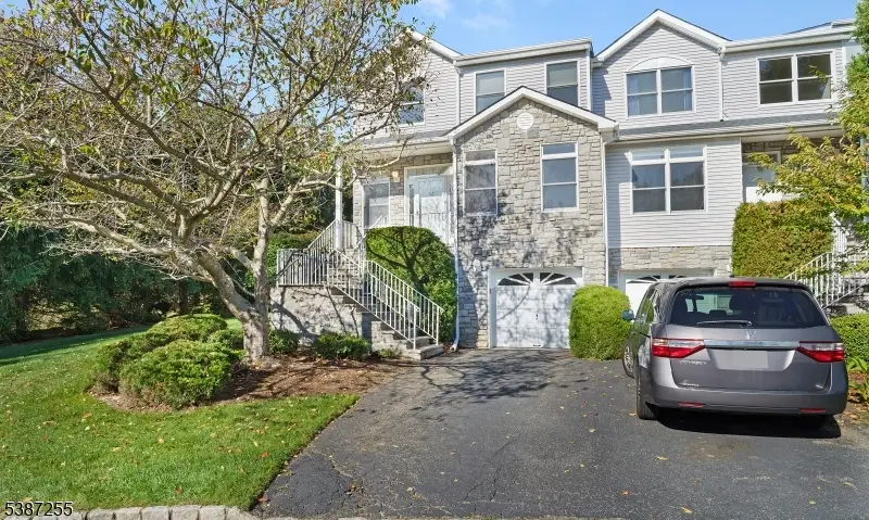52 Wiley Ct, Parsippany Troy Hills, NJ 07950 - Image #1