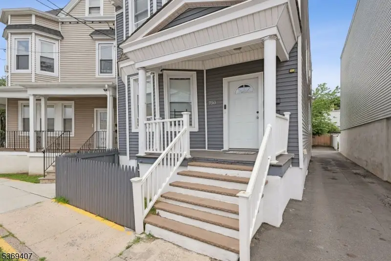 750 S 17th St, Newark, NJ 07103 - Image #1
