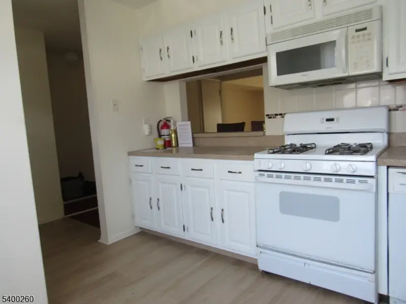 32 Lafayette Ct, North Brunswick, NJ 08902 - Image #3