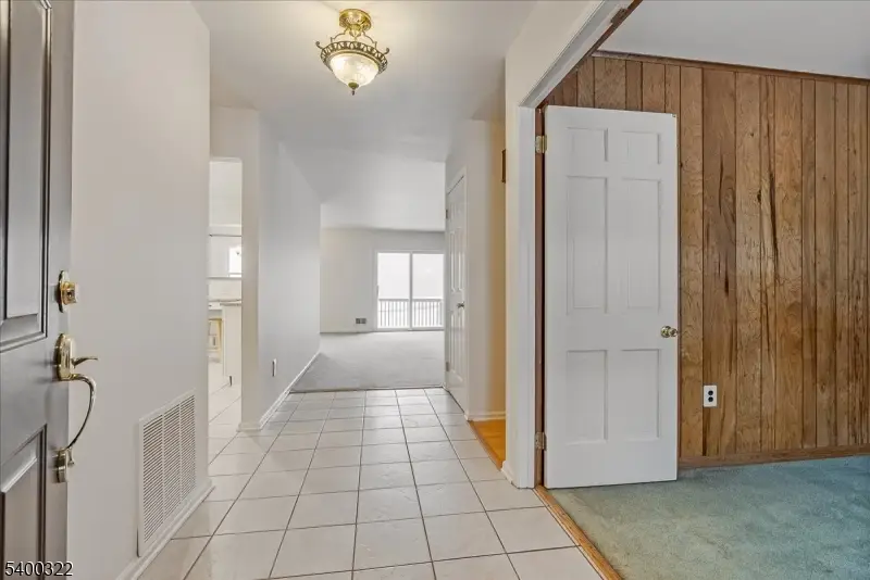 38 Goldfinch Dr, Allamuchy Township, NJ 07840 - Image #3