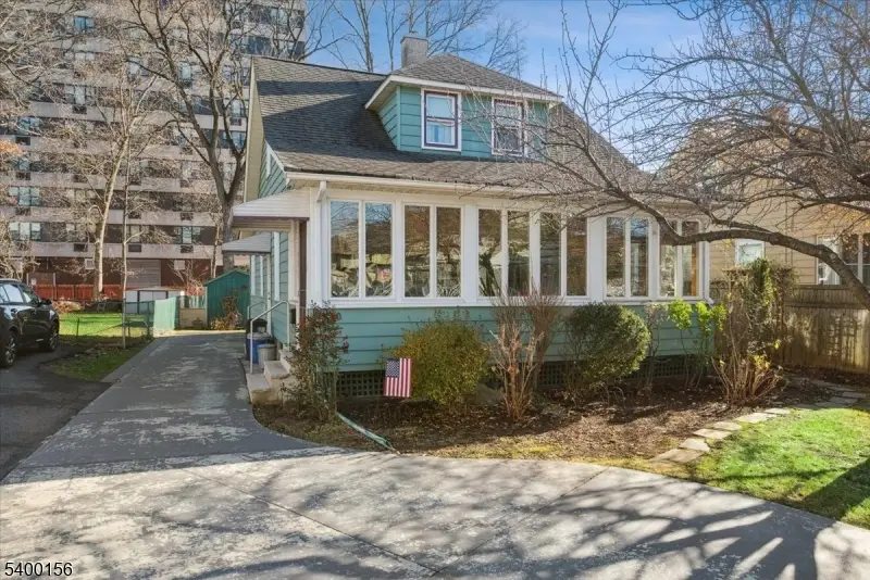 20 Camman Pl, Somerville, NJ 08876 - Image #1