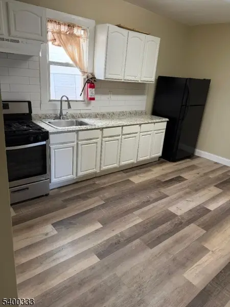 422 Jelliff Ave, Newark, NJ 07112 - Image #2