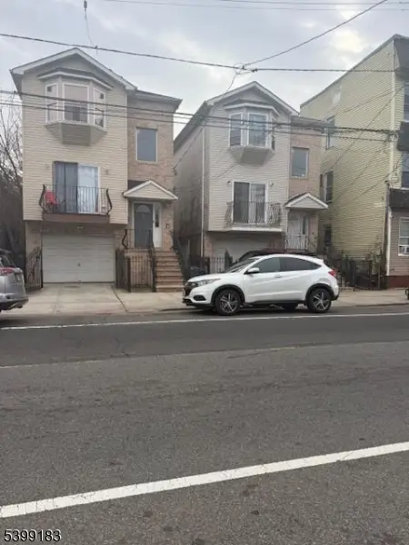 926 Bergen St, Newark, NJ 07112 - Image #2