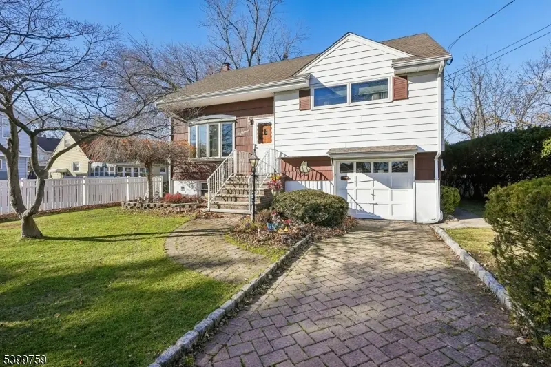 18 Roy Ct, Clifton, NJ 07012 - Image #3