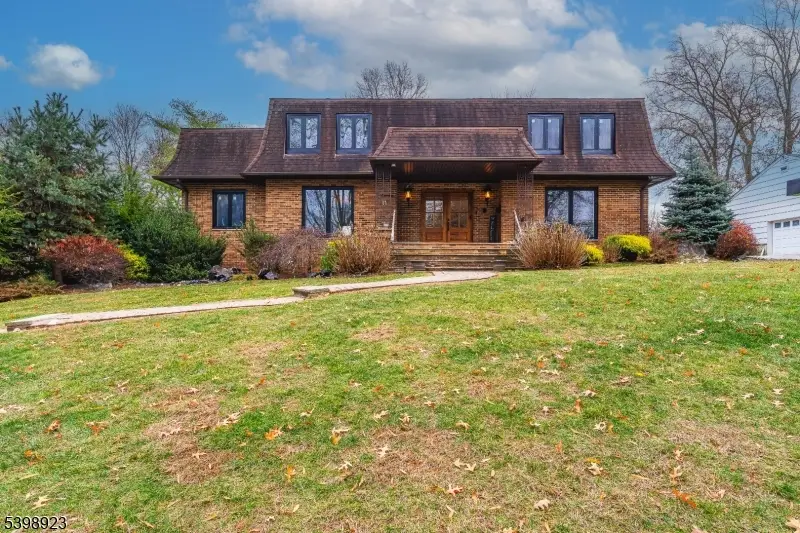 17 Rolling Hill Way, Clark, NJ 07066 - Image #1