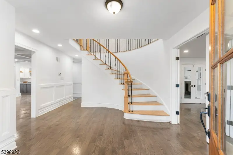 17 Rolling Hill Way, Clark, NJ 07066 - Image #3