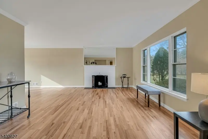 6 Earnshaw Pl, Clifton, NJ 07013 - Image #3