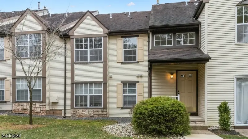 3004 Vroom Dr, Bradley Gardens, NJ 08807 - Image #1