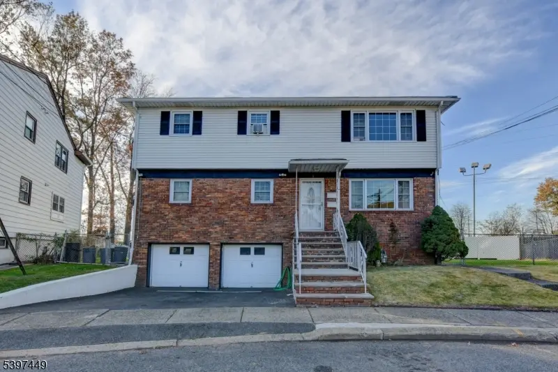 8 Sailer Ct, Elizabeth, NJ 07201 - Image #2
