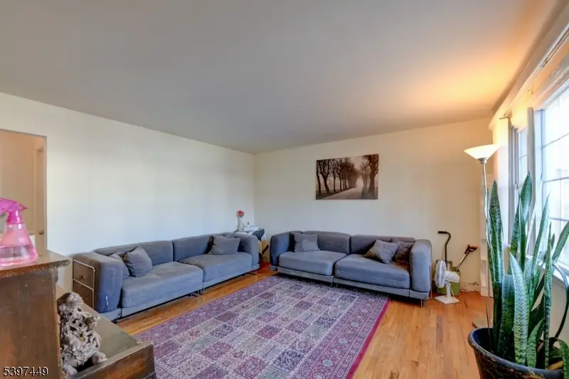 8 Sailer Ct, Elizabeth, NJ 07201 - Image #3