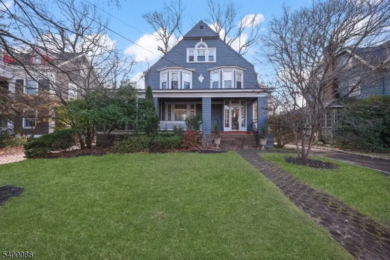 19 Berkeley Pl, Cranford, NJ 07016 - Image #1