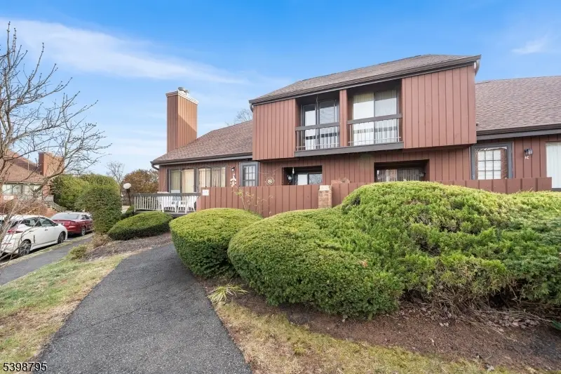 25 Bloomingdale Dr #1B, Hillsborough, NJ 08844 - Image #2